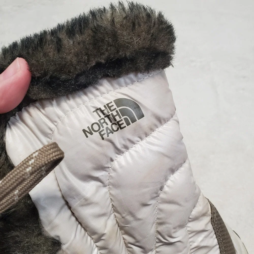 The North Face Ivory Grey Fuzzy Snow‎ Boots Kids Youth Girl 5 Casual Cozy Winter